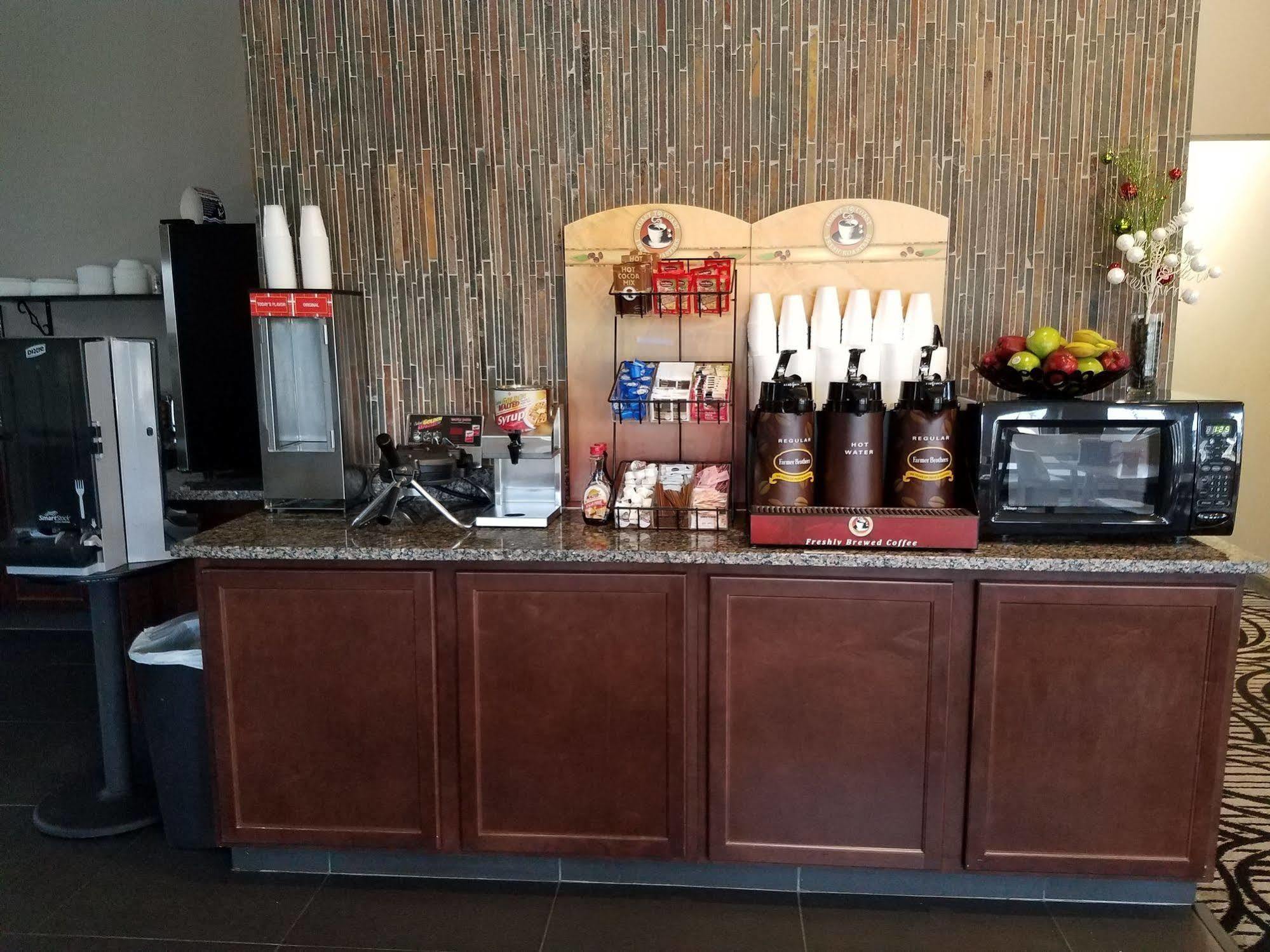Okoboji Inn & Suites Milford Eksteriør bilde